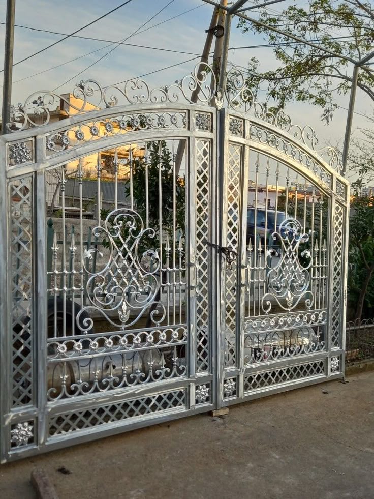 gates 2